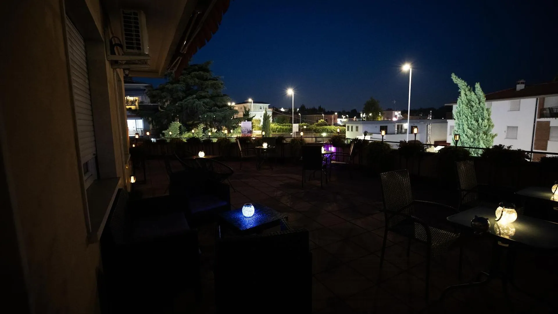 Bru Rooms Peschiera del Garda 0*,