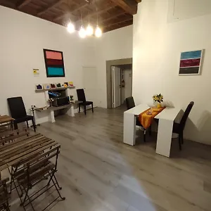 https://giubbonari-street.it-romehotels.com